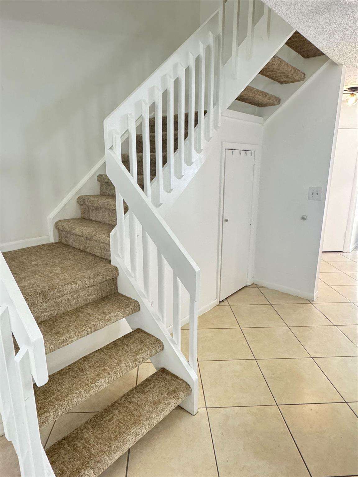 GOLDEN RAINTREE V - Residential