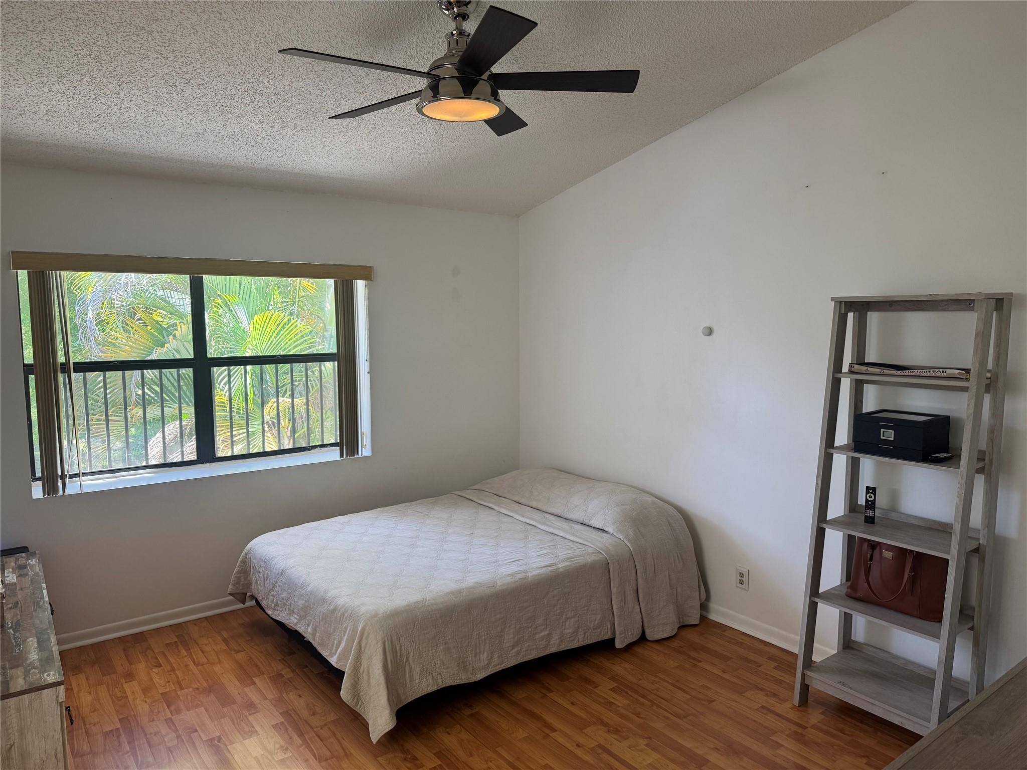 GOLDEN RAINTREE V - Residential