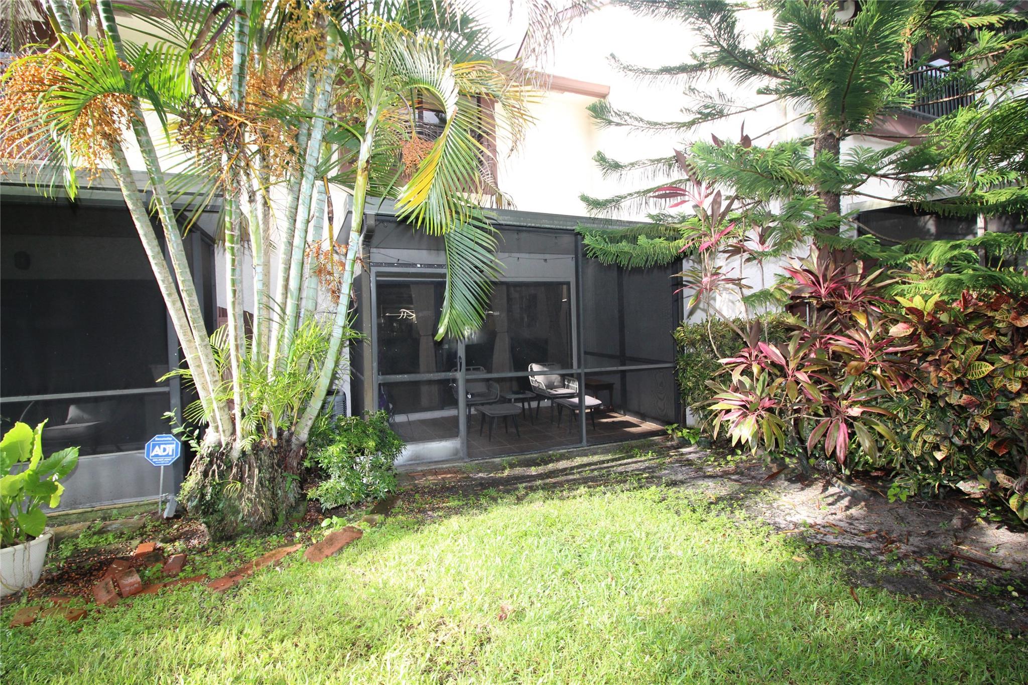 GOLDEN RAINTREE V - Residential