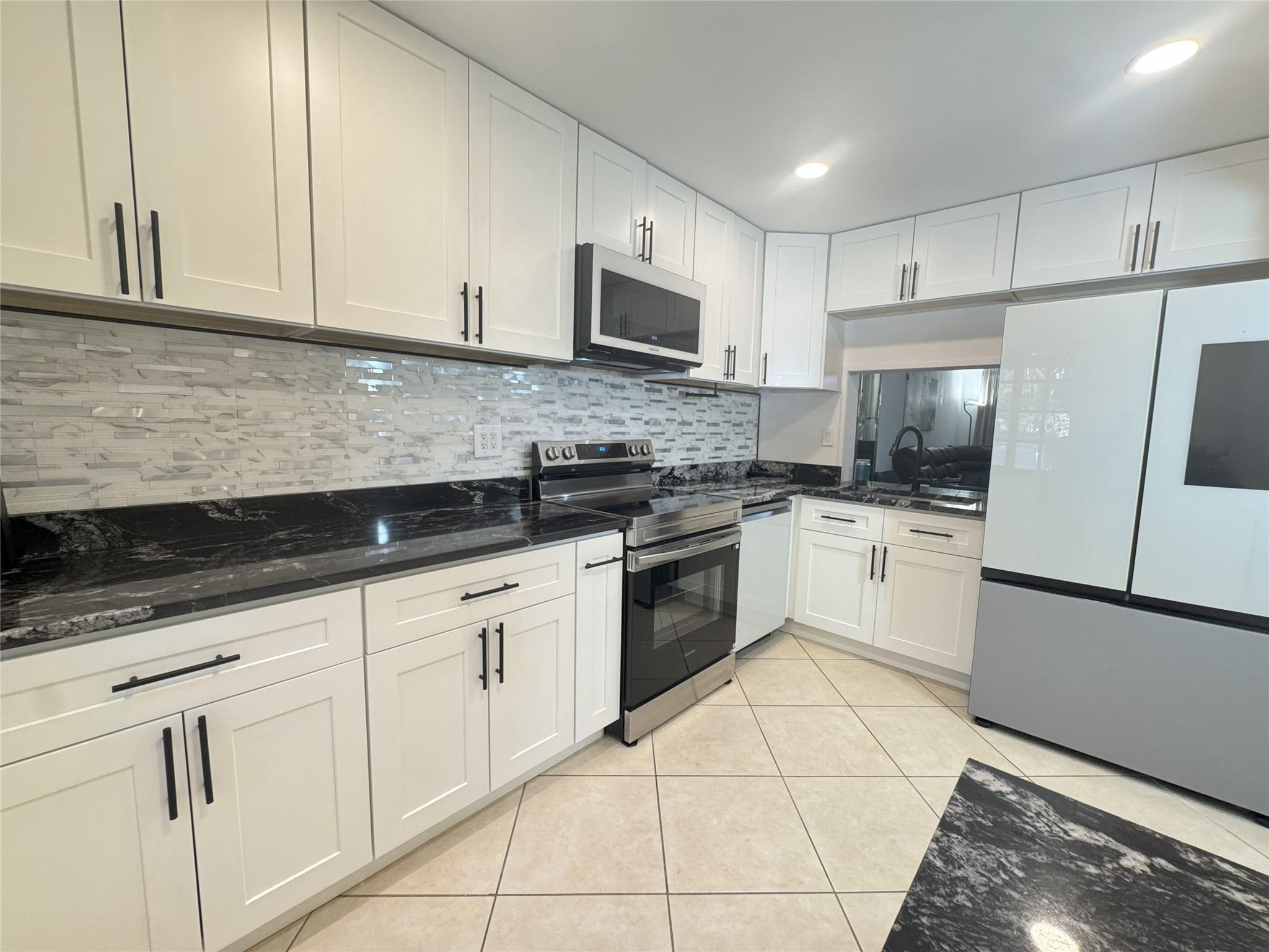 GOLDEN RAINTREE V - Residential