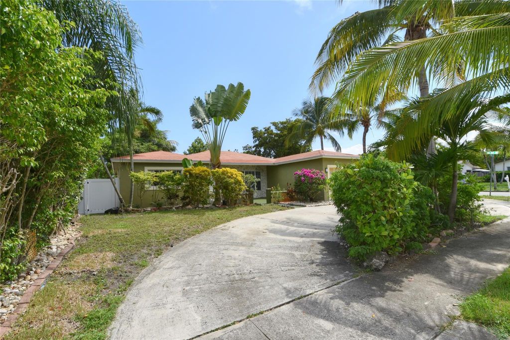 Photo of 5385 SW 8th Court, Margate, FL 33068 (MLS # F10511036)