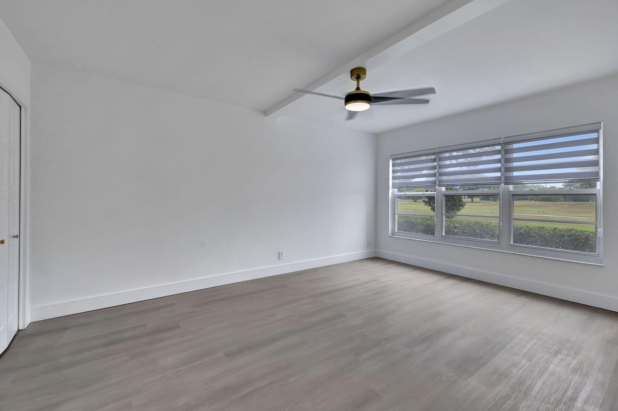 NO 9 PALM-AIRE COUNTRY CLUB - Residential