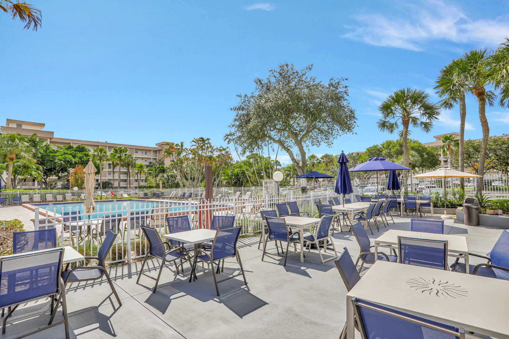 NO 9 PALM-AIRE COUNTRY CLUB - Residential