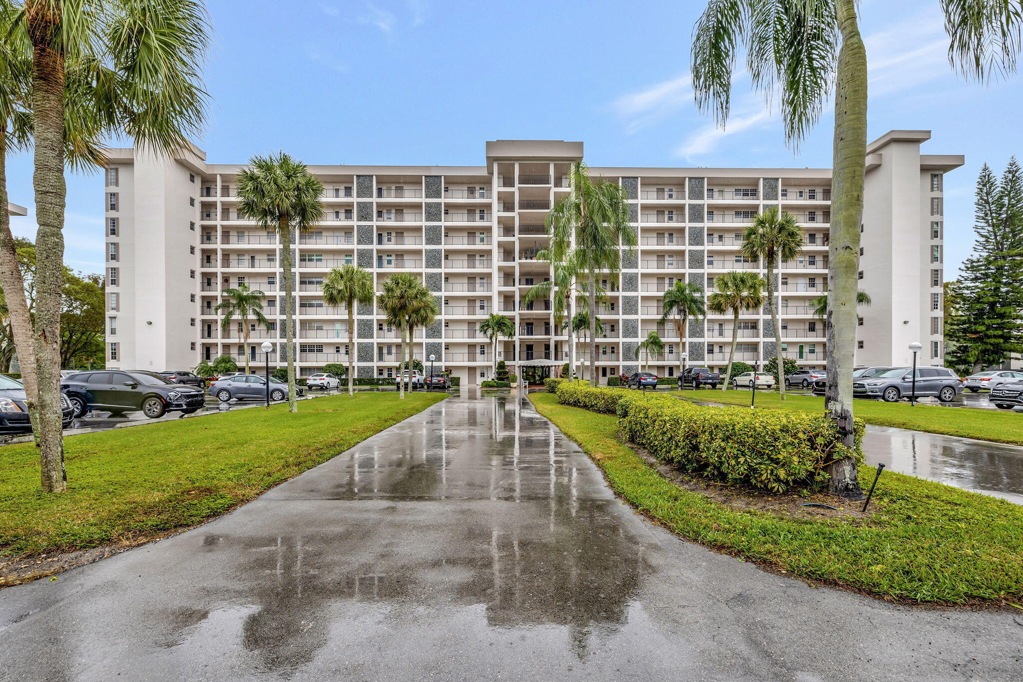 NO 9 PALM-AIRE COUNTRY CLUB - Residential