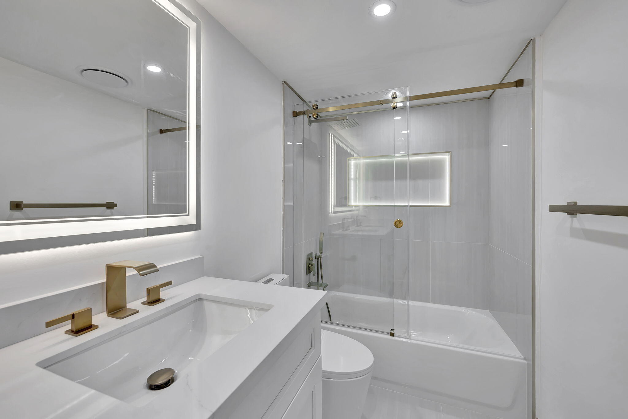 NO 9 PALM-AIRE COUNTRY CLUB - Residential