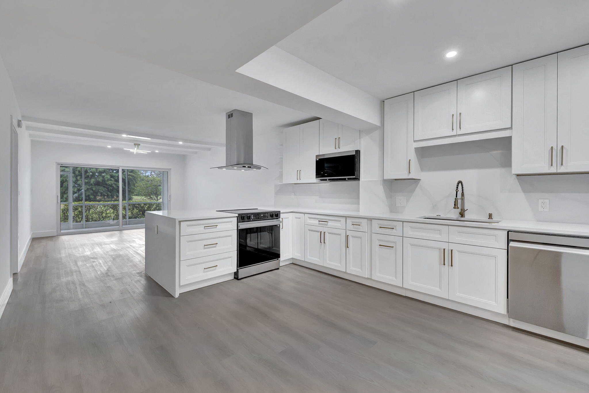 NO 9 PALM-AIRE COUNTRY CLUB - Residential