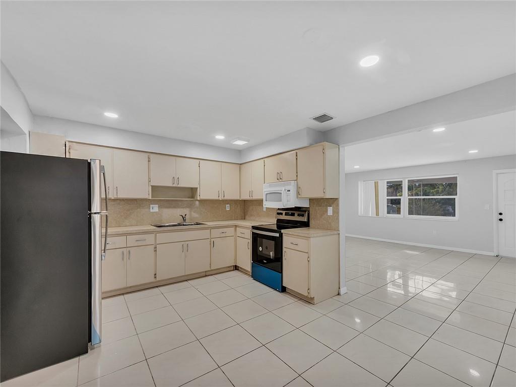 Westwood Manor 43-35 B - Residential Lease