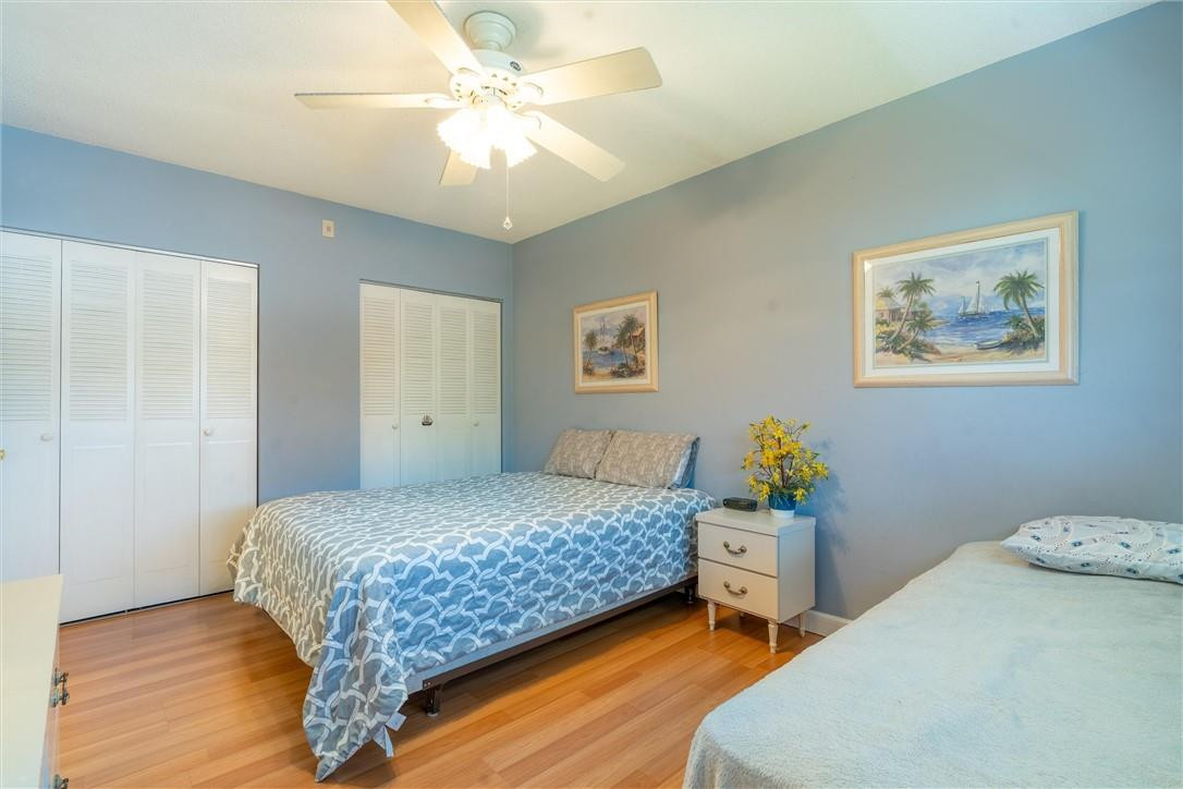 Lee Condo - Residential