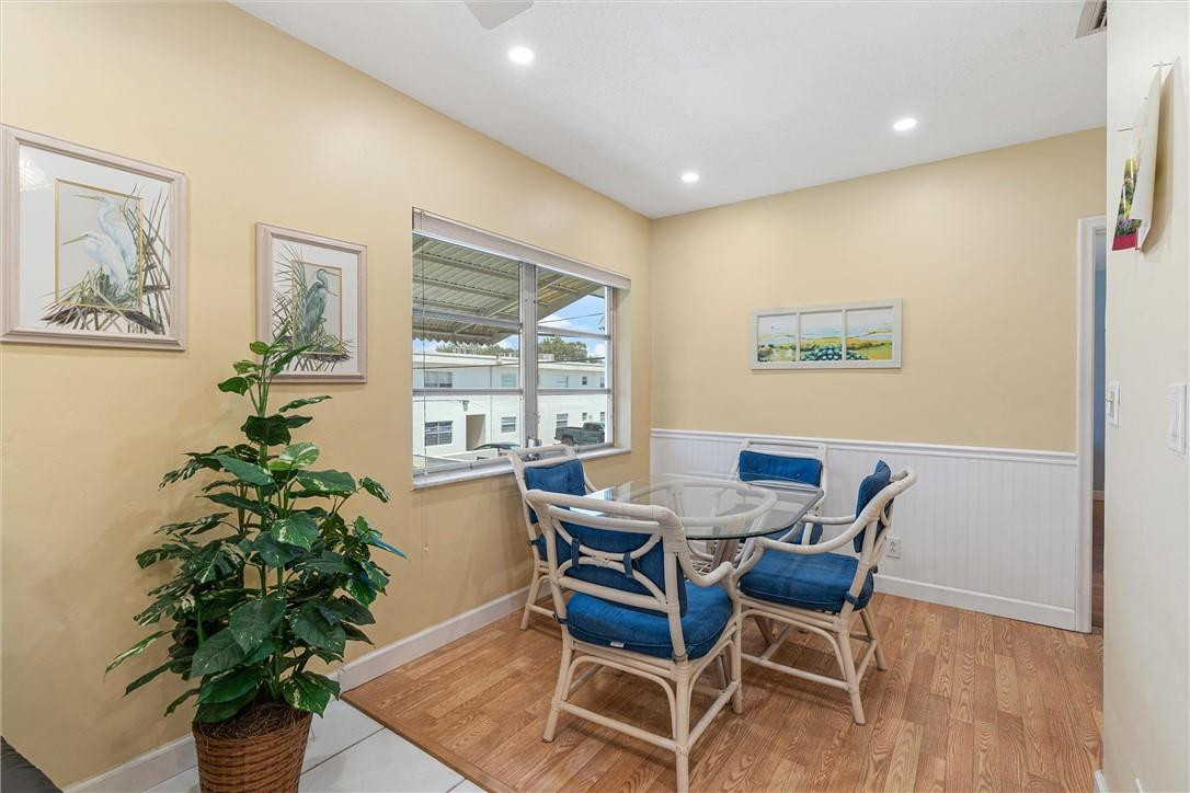 Lee Condo - Residential