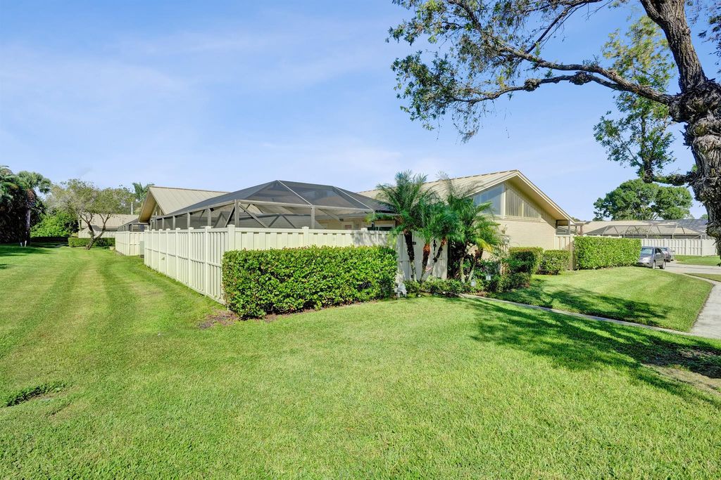 Photo of 5760 Golden Eagle Circle, Palm Beach Gardens, FL 33418 (MLS # R11133018)