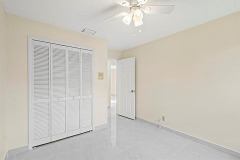 Single Family Residence in Royal Palm Beach FL 152 Kings Way Way 32.jpg