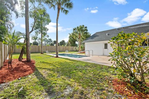 Single Family Residence in Royal Palm Beach FL 152 Kings Way Way 41.jpg