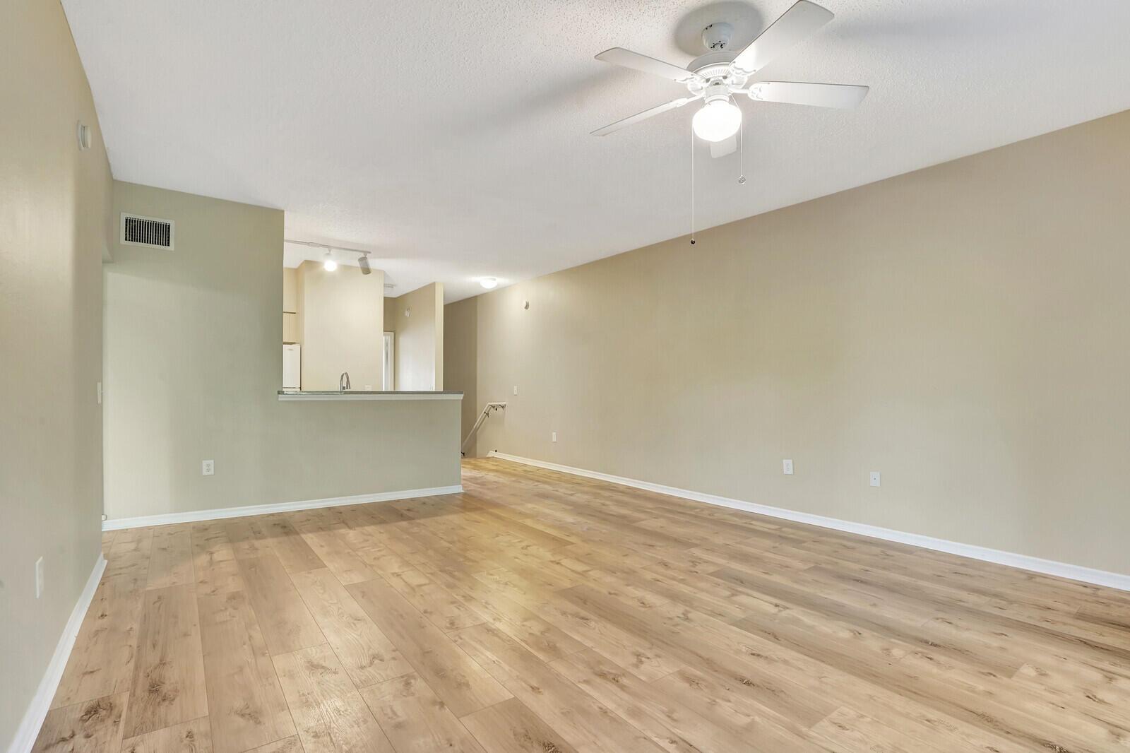 270 Crestwood Circle 203