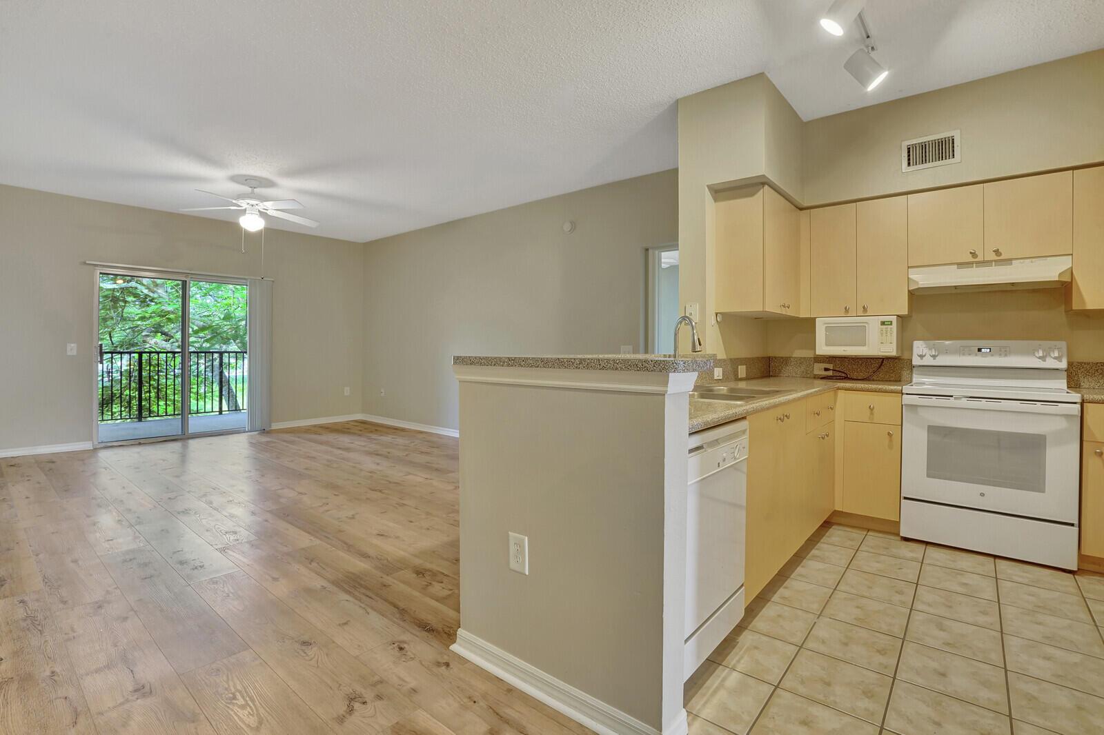 270 Crestwood Circle 203