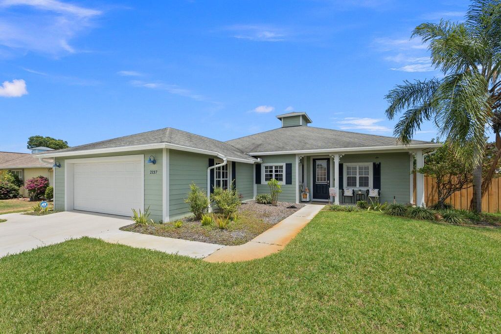 Photo of 2137 SE Stargrass Street, Port Saint Lucie, FL 34984 (MLS # R10981813)