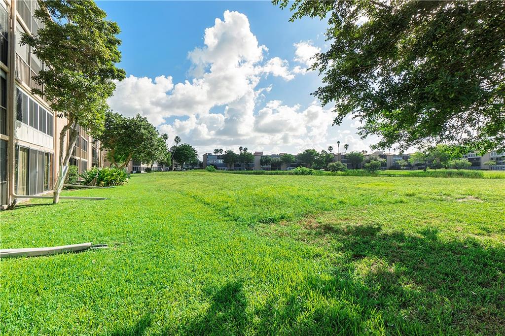 Palm Lakes Condo - Residential