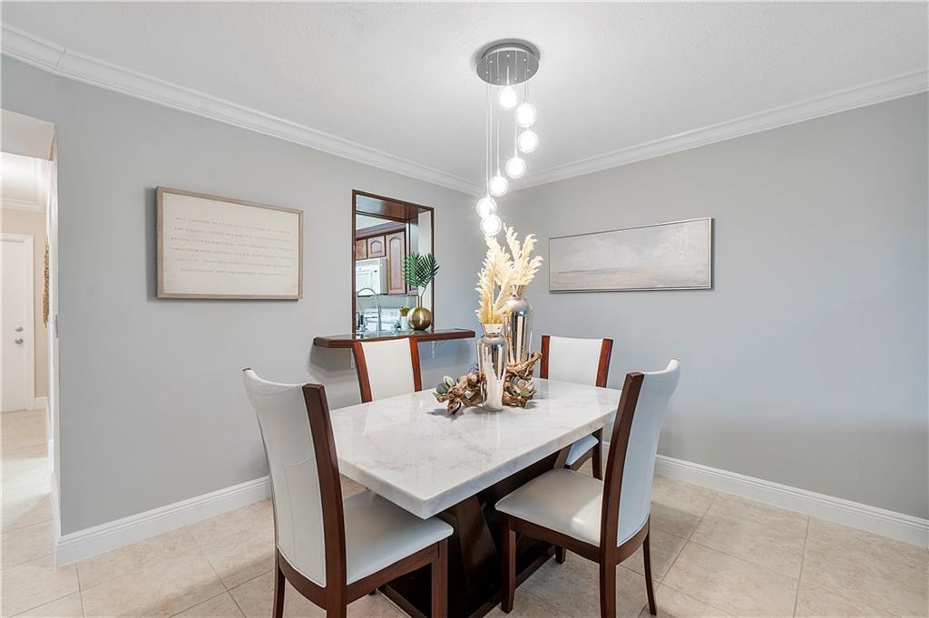 Palm Lakes Condo - Residential