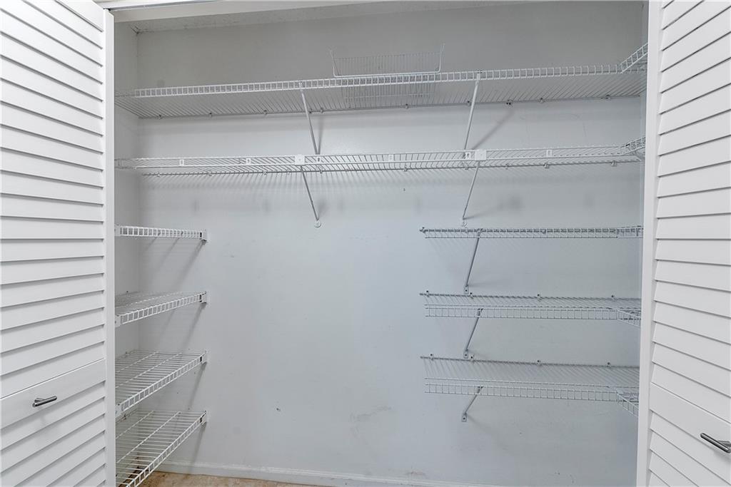 Palm Lakes Condo - Residential