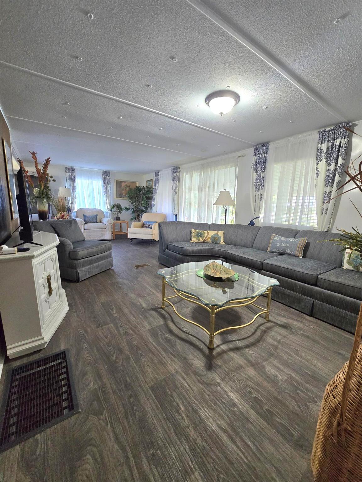 TAYLOR CREEK - Residential