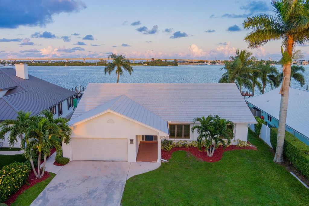 Photo of 1270 SW Dyer Point Road, Palm City, FL 34990 (MLS # R11065305)