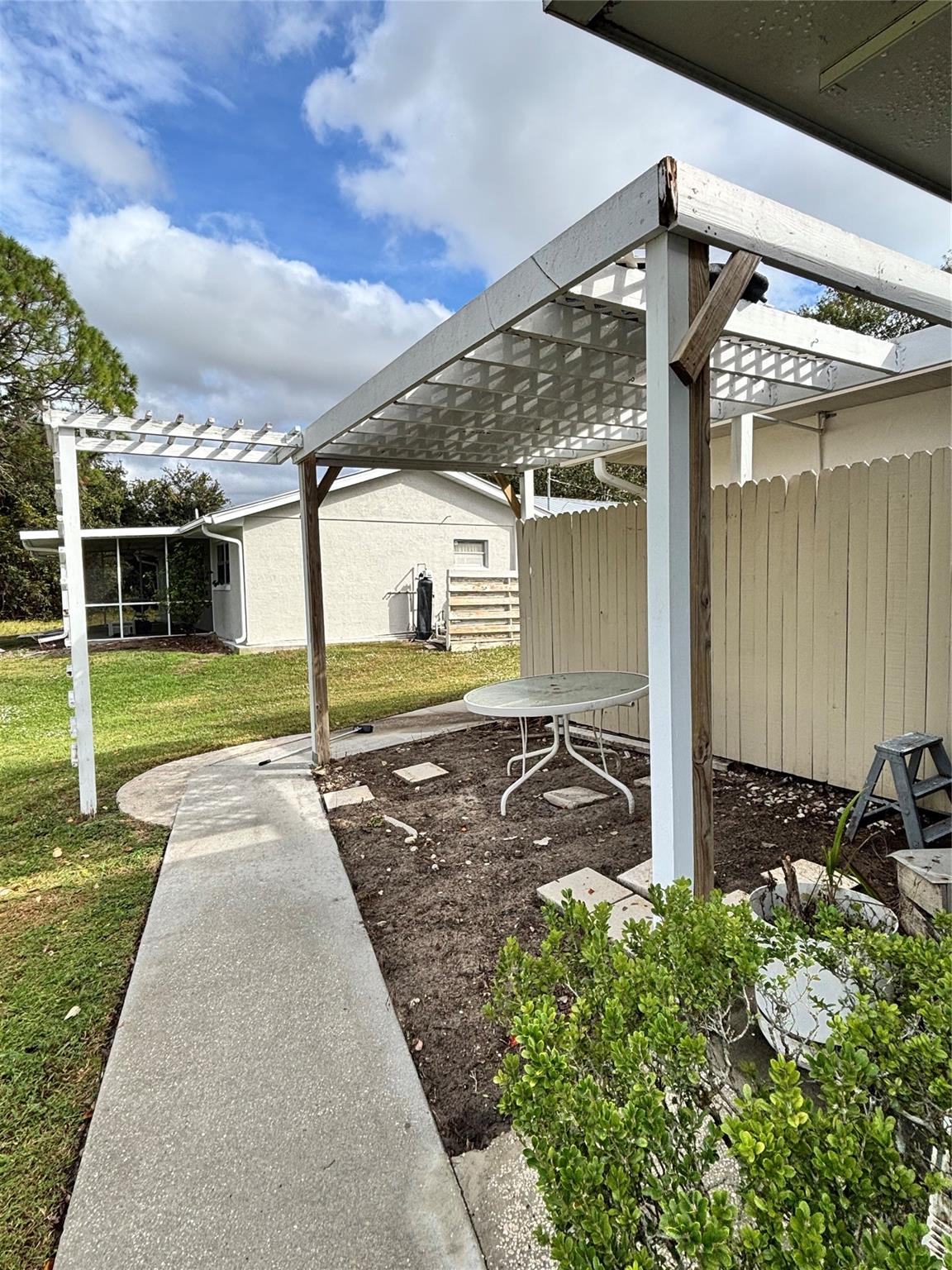 Leisure Lakes - Residential