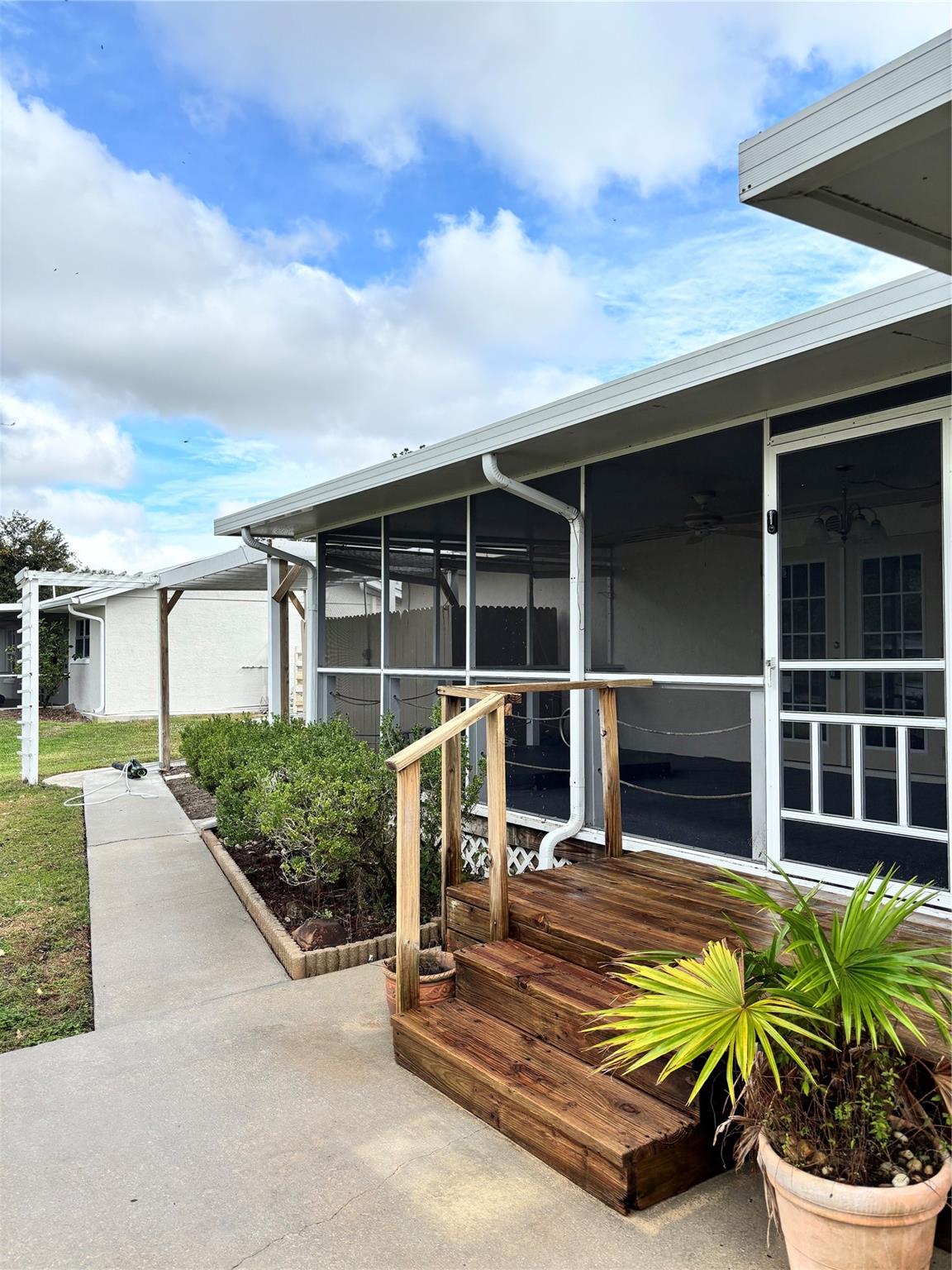 Leisure Lakes - Residential