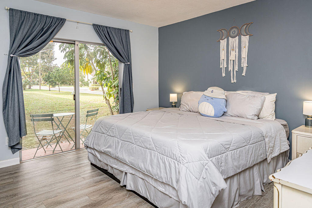 MEED RACQUET CLUB 5 - Residential Lease