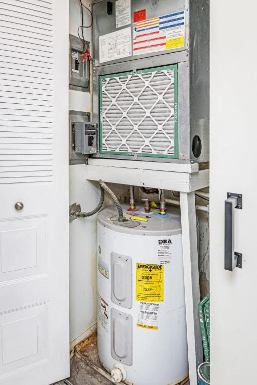 MEED RACQUET CLUB 5 - Residential Lease