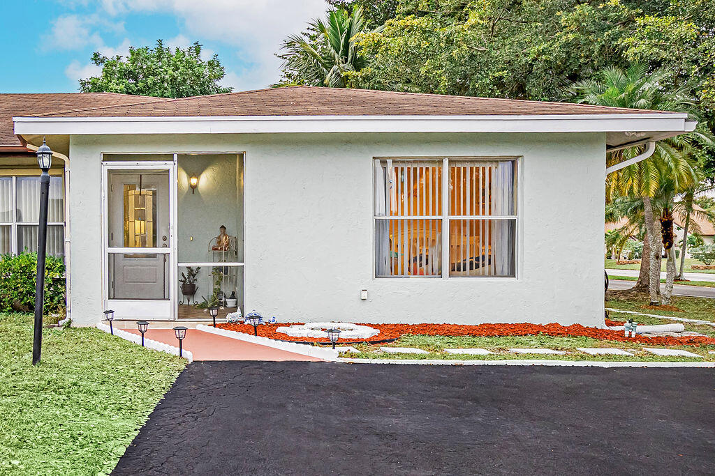 MEED RACQUET CLUB 5 - Residential Lease