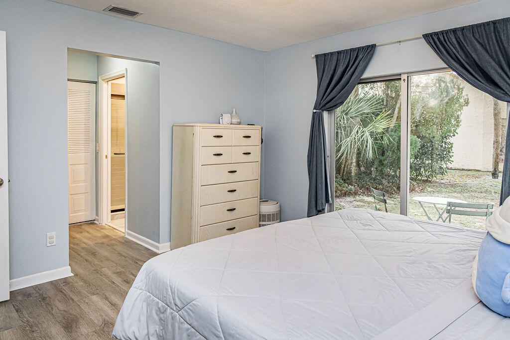 MEED RACQUET CLUB 5 - Residential Lease