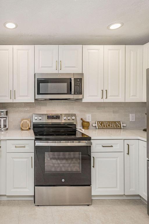 MEED RACQUET CLUB 5 - Residential Lease