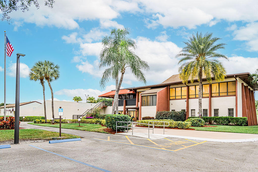 MEED RACQUET CLUB 5 - Residential Lease