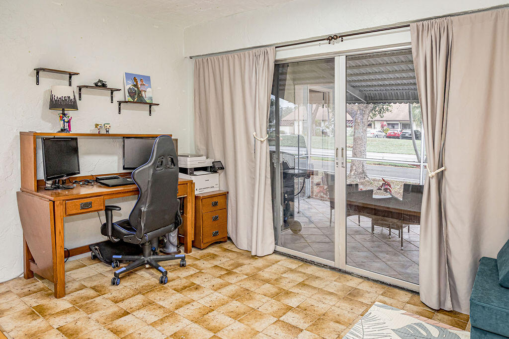 MEED RACQUET CLUB 5 - Residential Lease