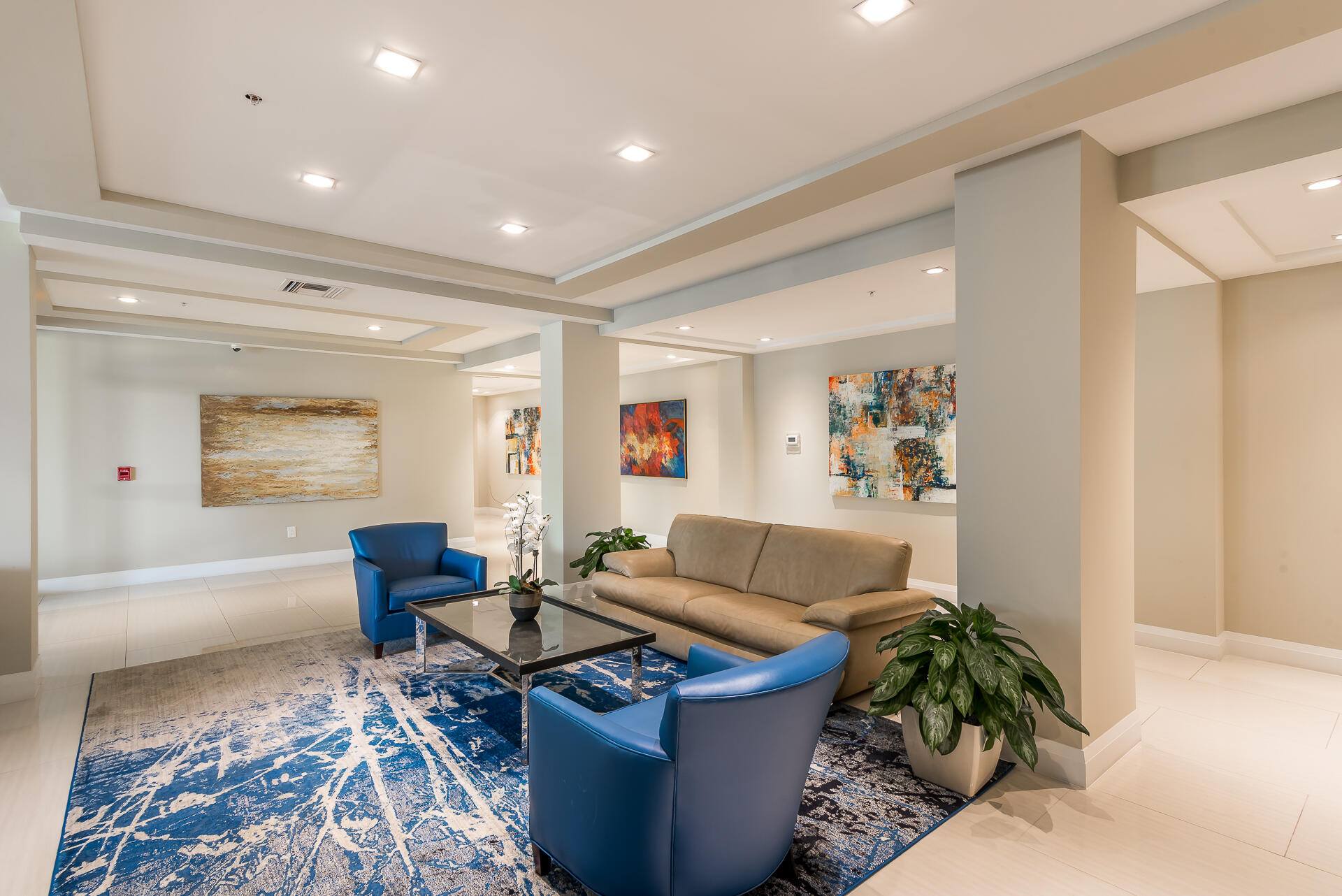 REGENCY HIGHLAND CLUB CON - Residential