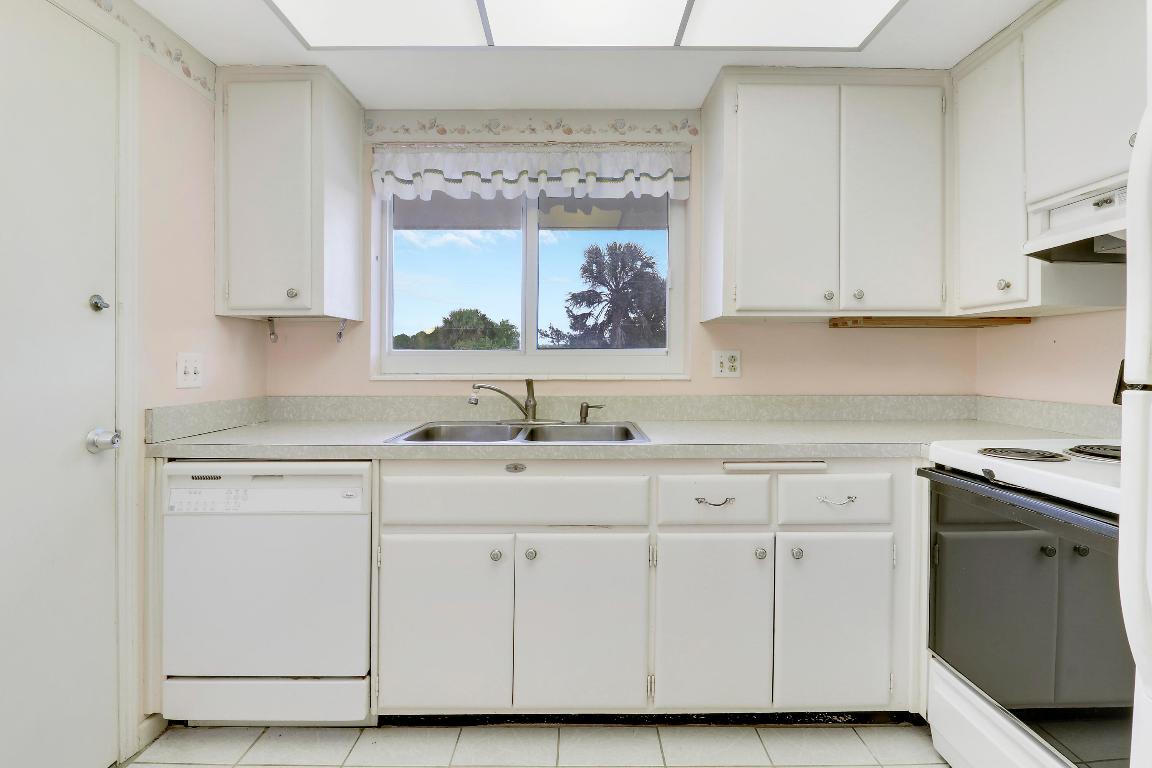 BLAIR HOUSE CONDO A - Residential