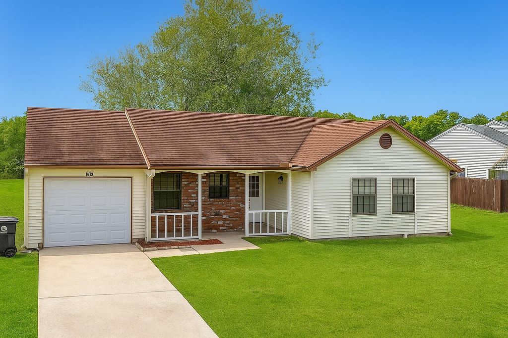 Photo of 1978 SE West Dunbrooke Circle, Port Saint Lucie, FL 34952 (MLS # R11116177)