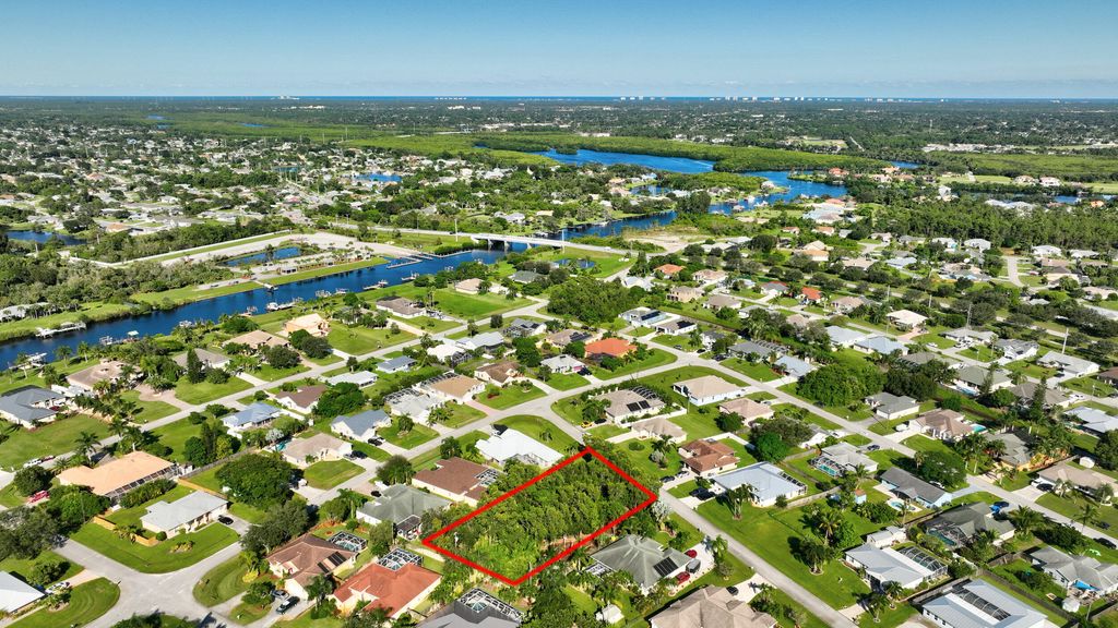 Photo of 2804 SE Nance Street, Port Saint Lucie, FL 34984 (MLS # R10928657)