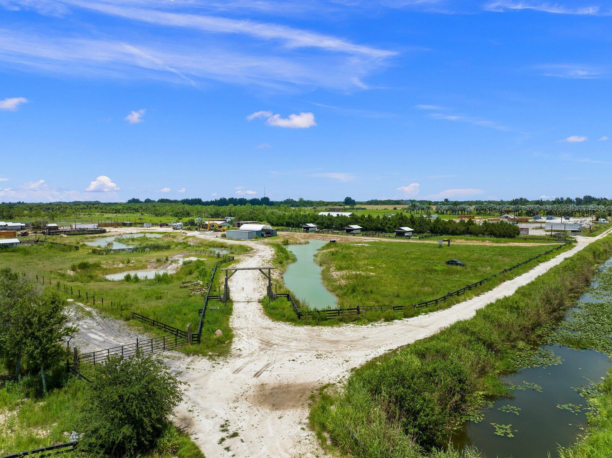 METES AND BOUNDS - Land