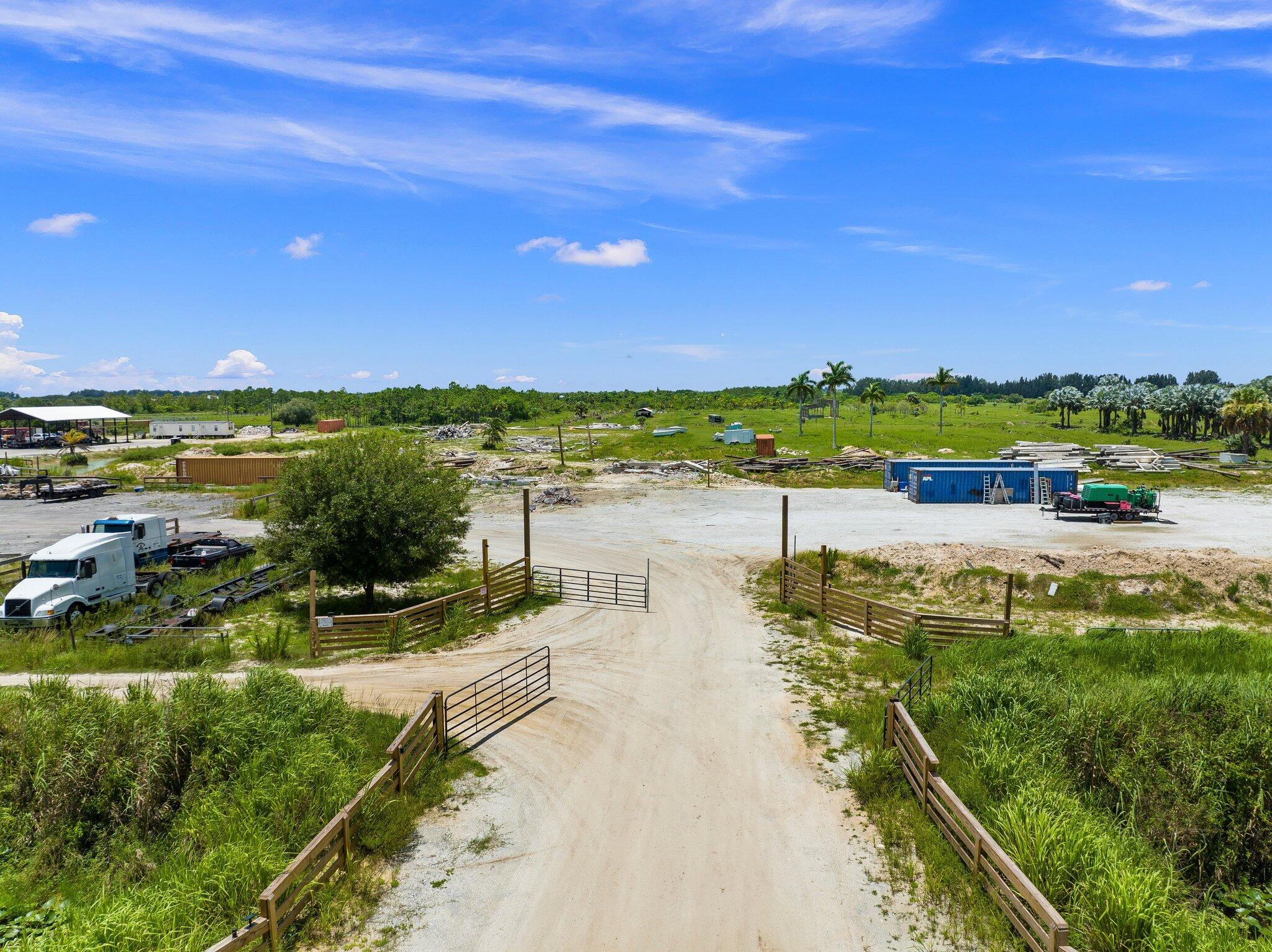 METES AND BOUNDS - Land