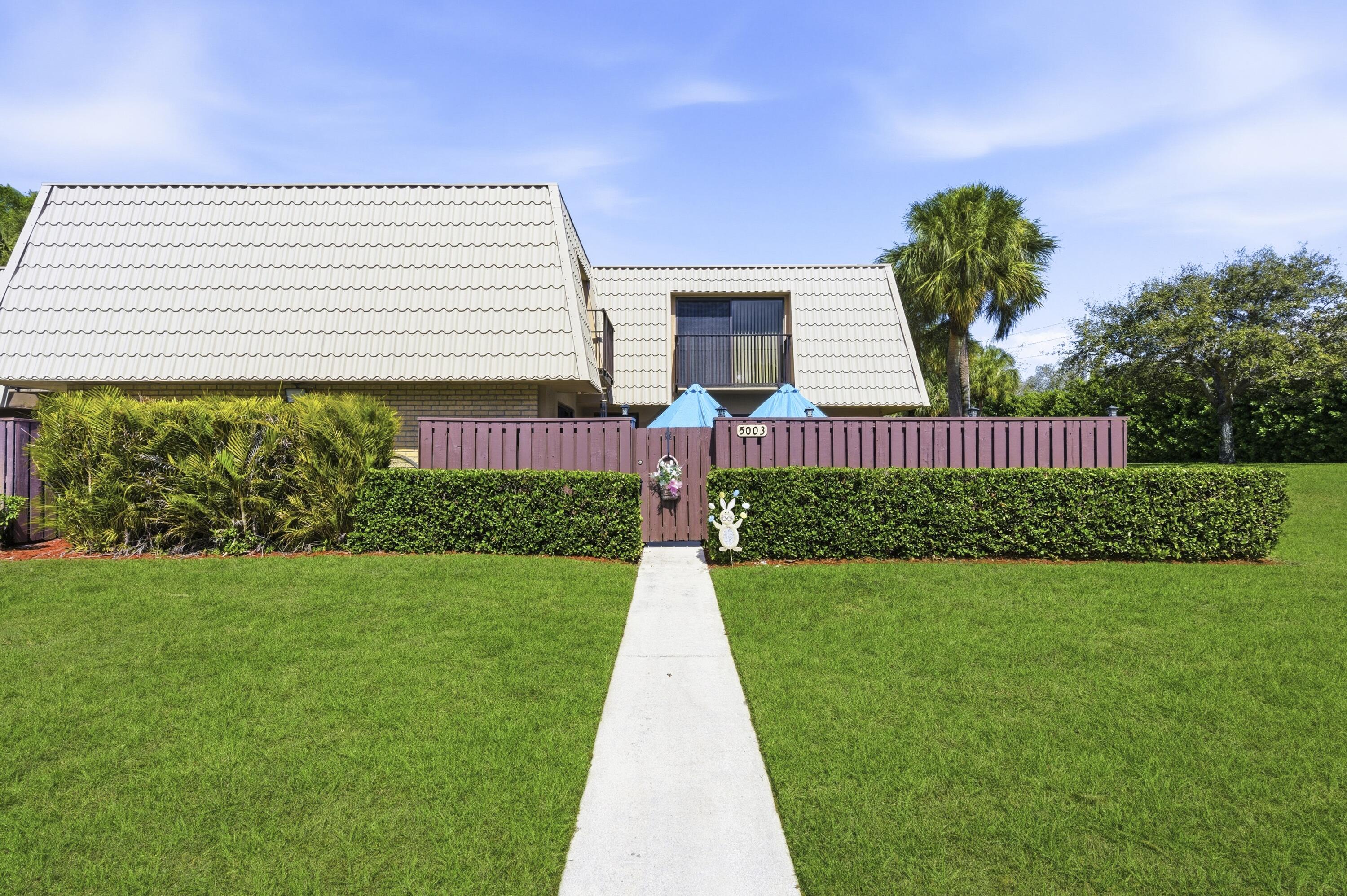 VILLAGE OF SANDALWOOD LAKES SOUTH - Residential