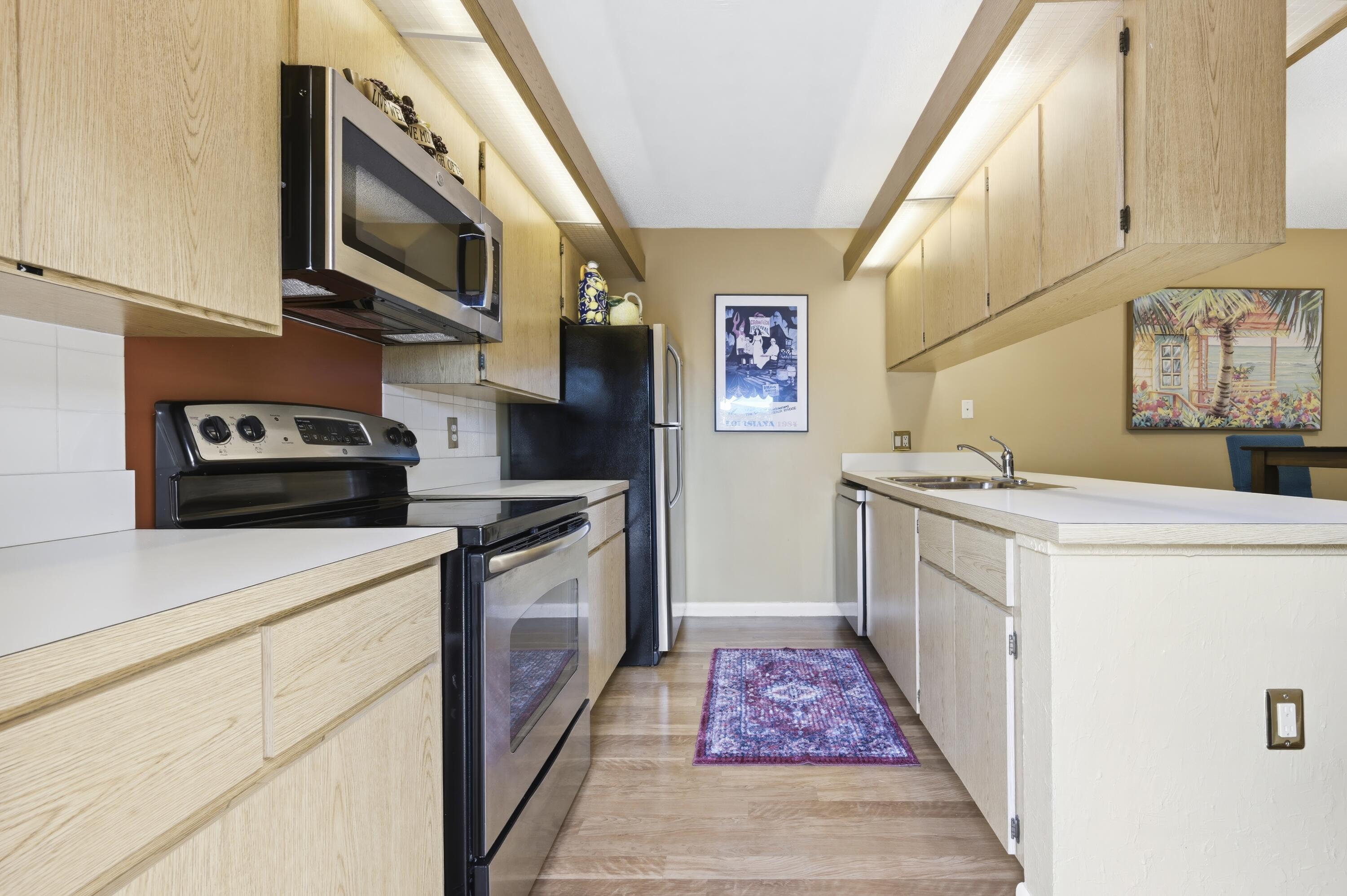 VILLAGE OF SANDALWOOD LAKES SOUTH - Residential