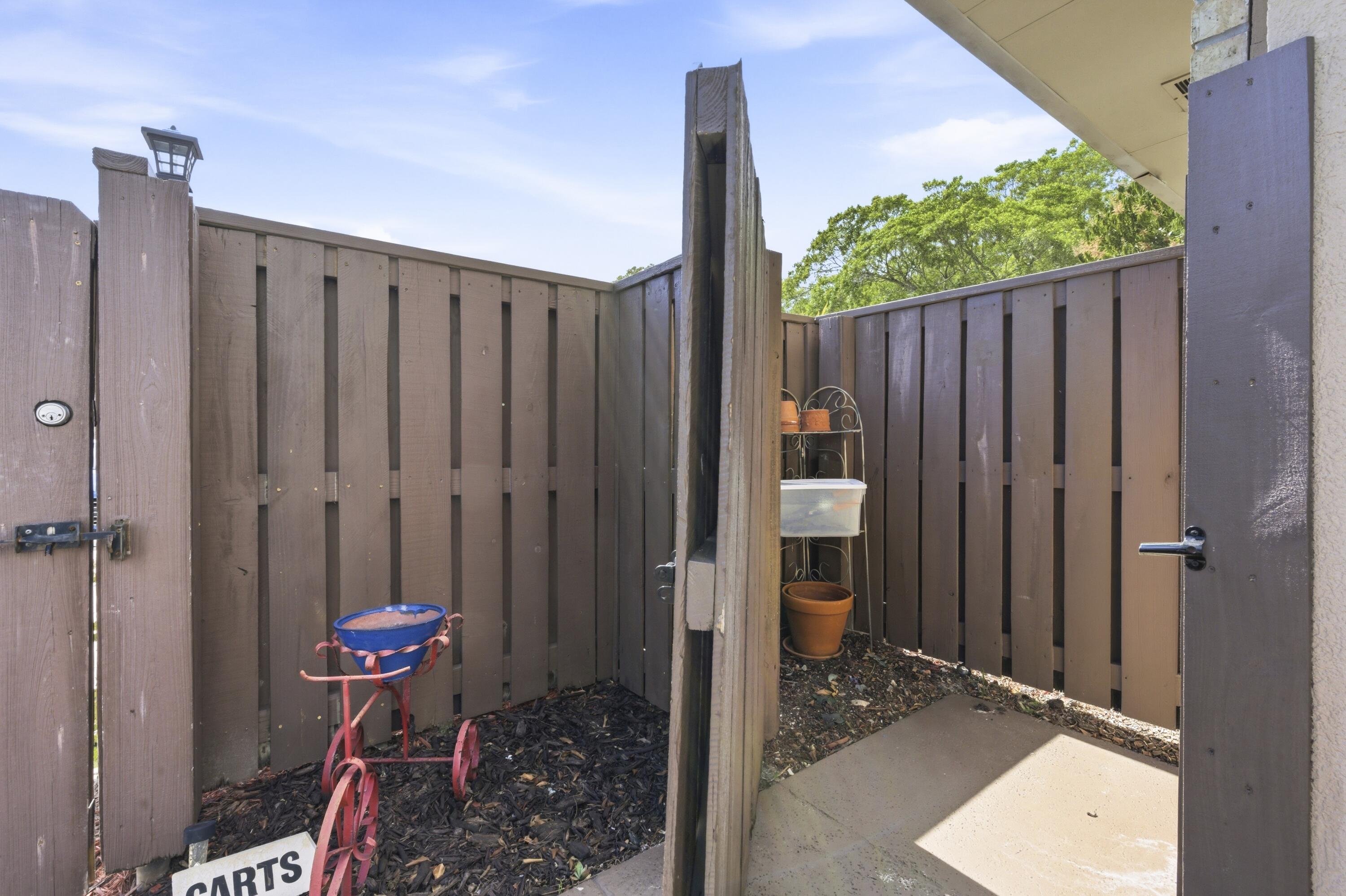 VILLAGE OF SANDALWOOD LAKES SOUTH - Residential