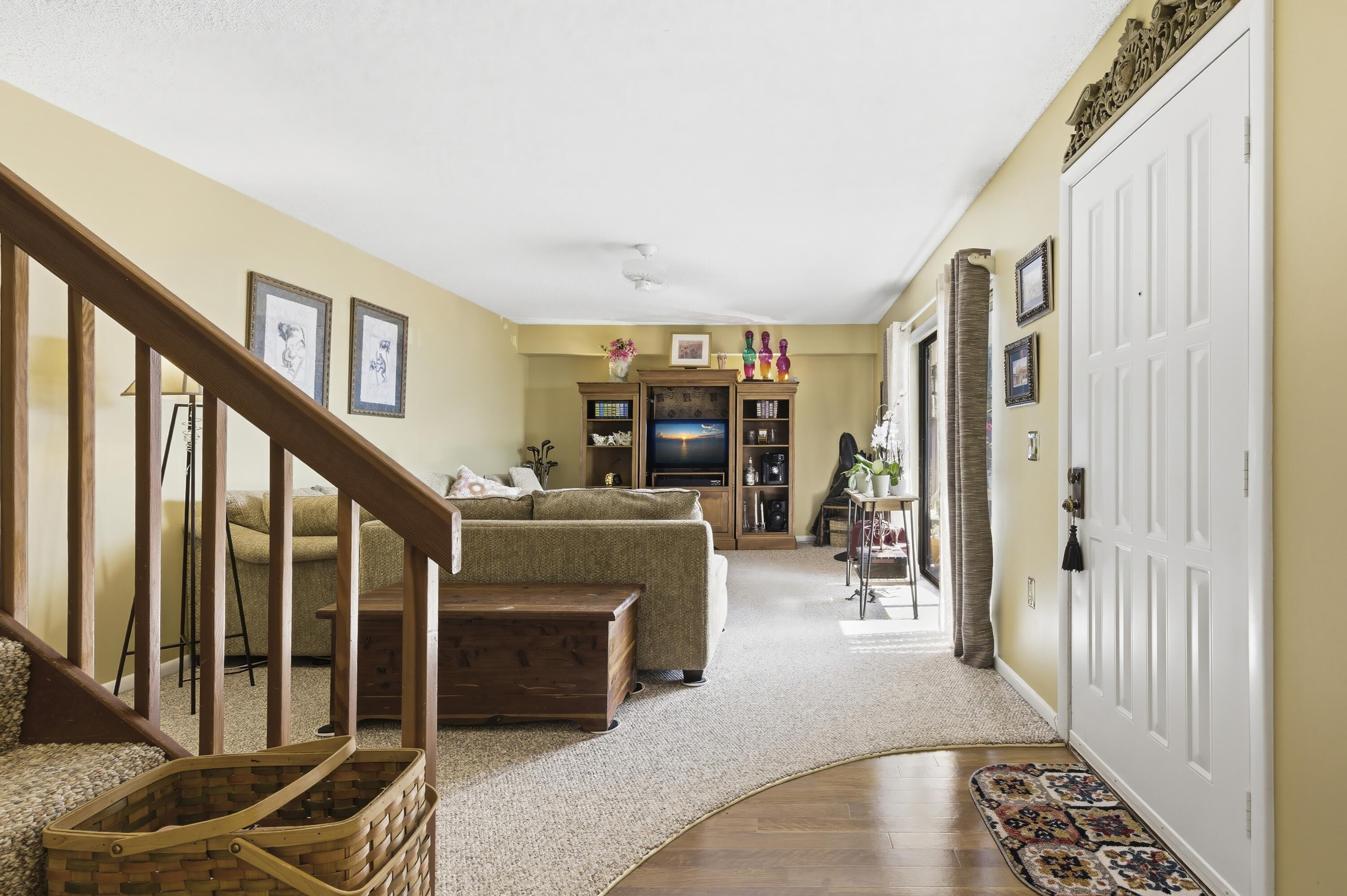 VILLAGE OF SANDALWOOD LAKES SOUTH - Residential