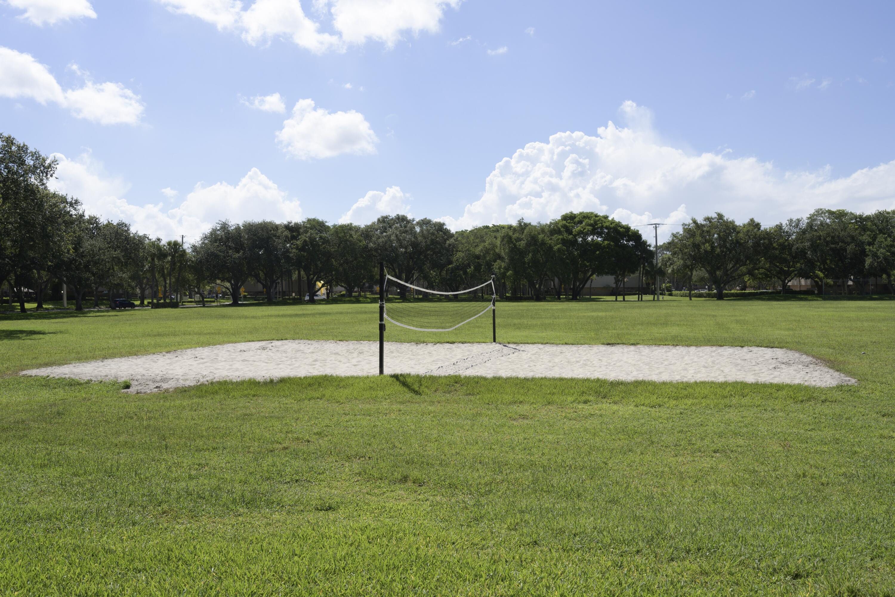 VILLAGE OF SANDALWOOD LAKES SOUTH - Residential