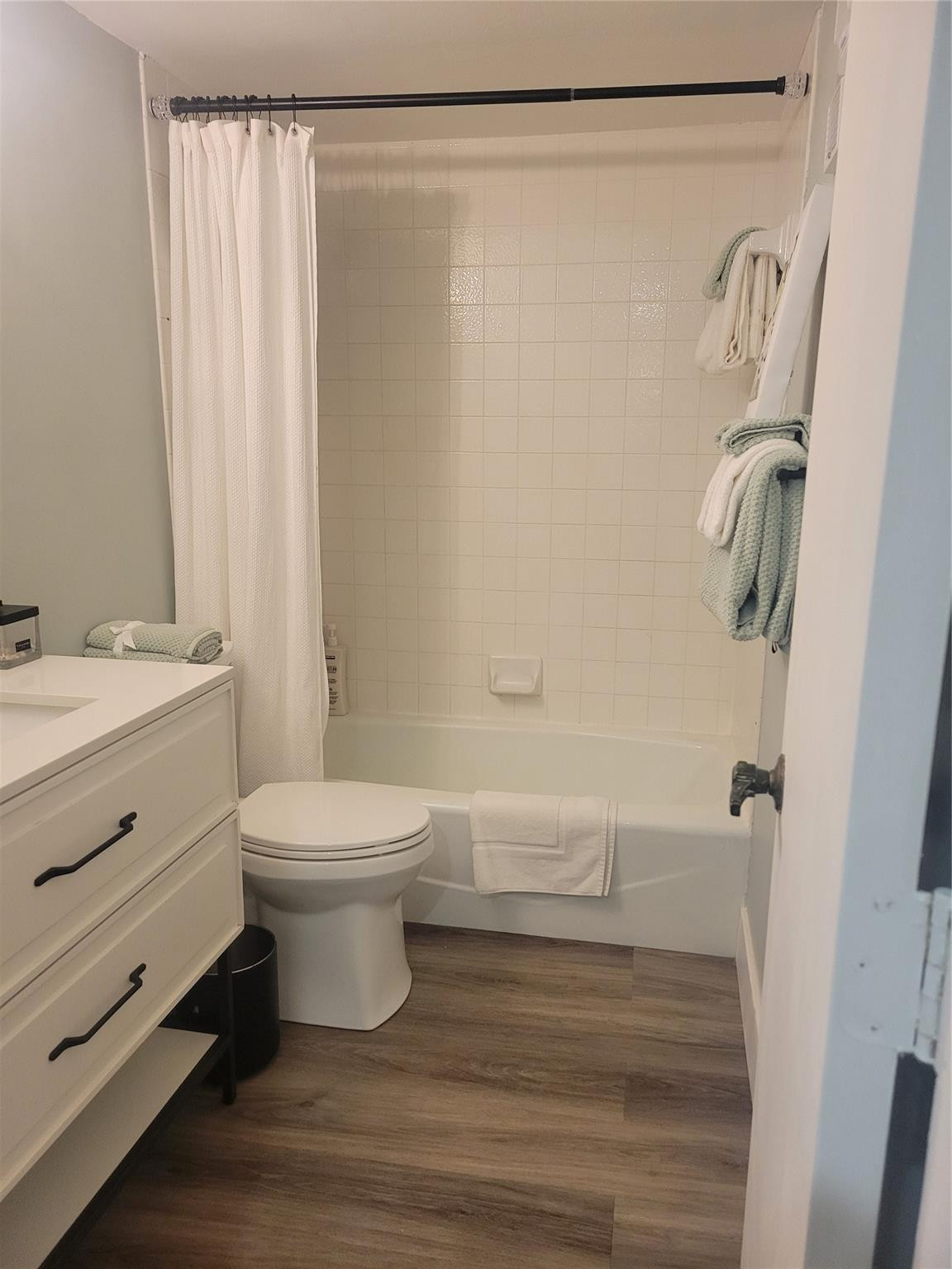 18th Hole at Inverrary - Residential Lease