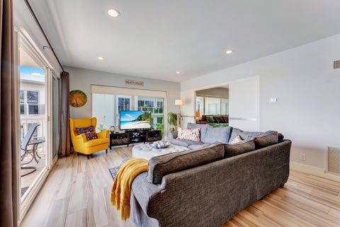 Tiny photo for 1203 Hillsboro Mile #P2, Hillsboro Beach, FL 33062 (MLS # B26088386)
