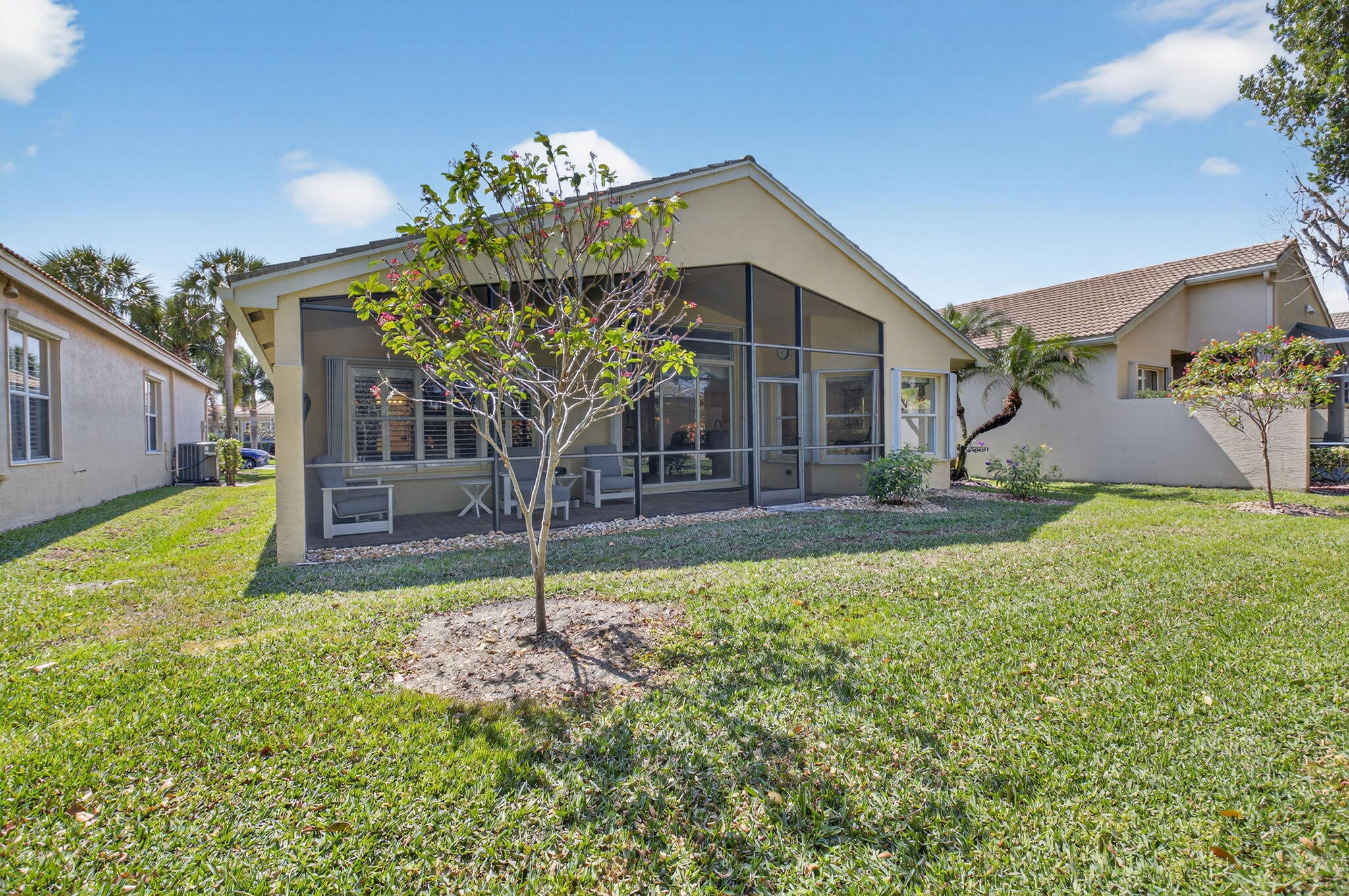 VALENCIA PALMS - Residential