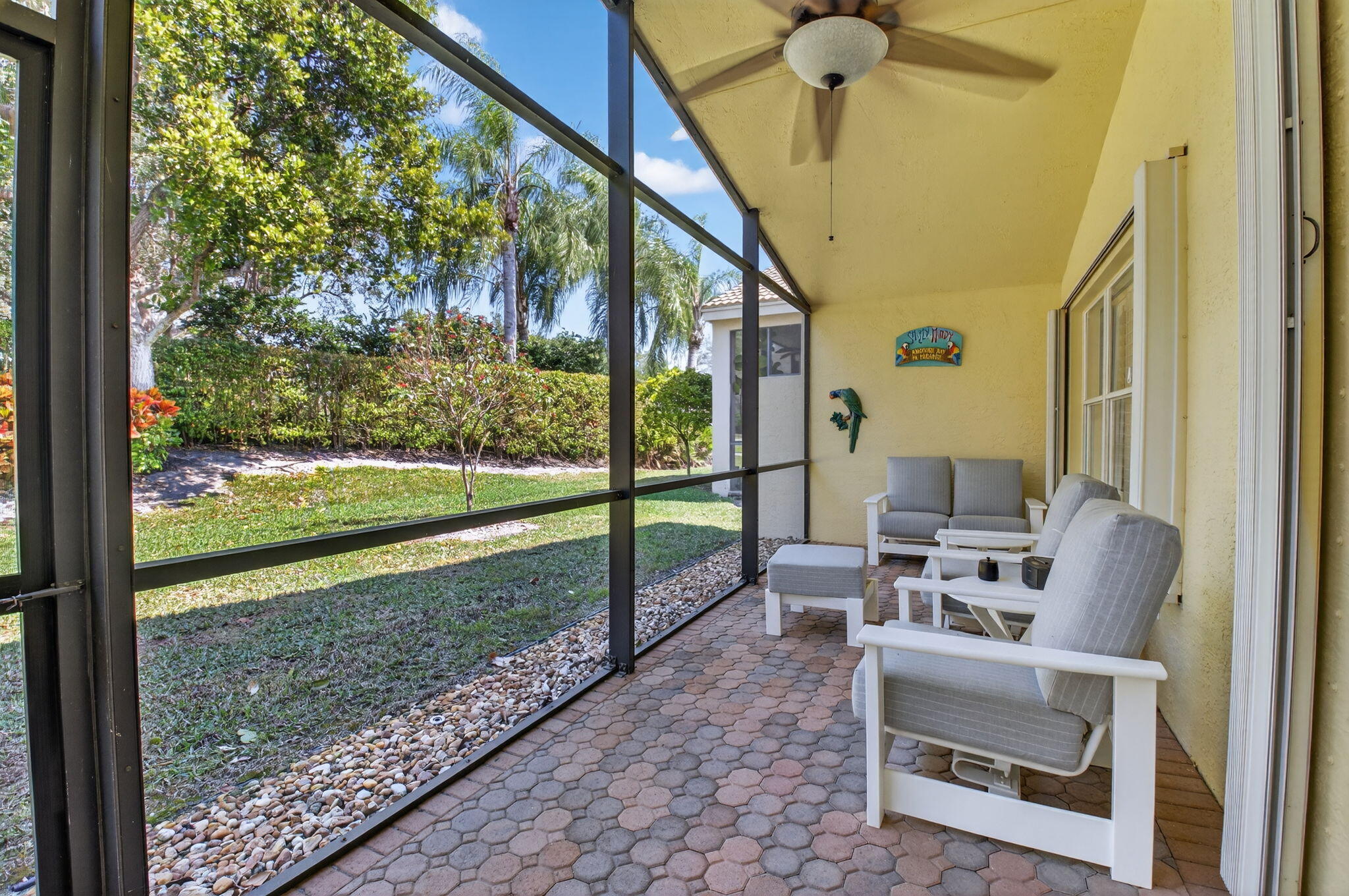 VALENCIA PALMS - Residential