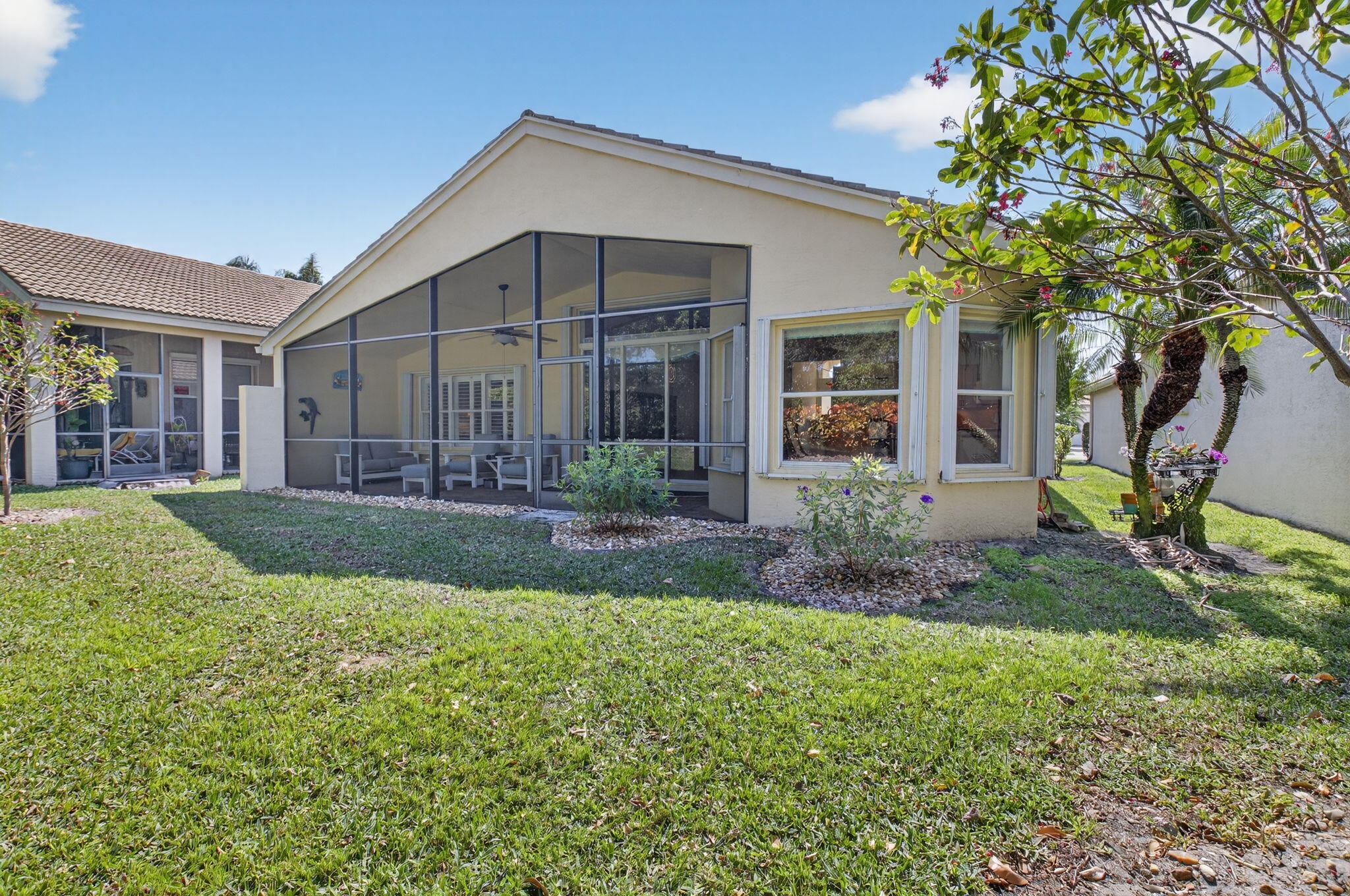 VALENCIA PALMS - Residential