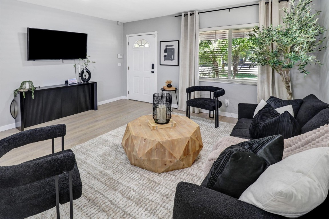 North Andrews Terrace 32- - Residential